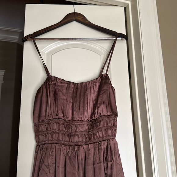 NWOT ABERCROMBIE & FITCH Satin MIDI/Maxi Dress Side Slit Silk like Satin (Brown) - Picture 2 of 4
